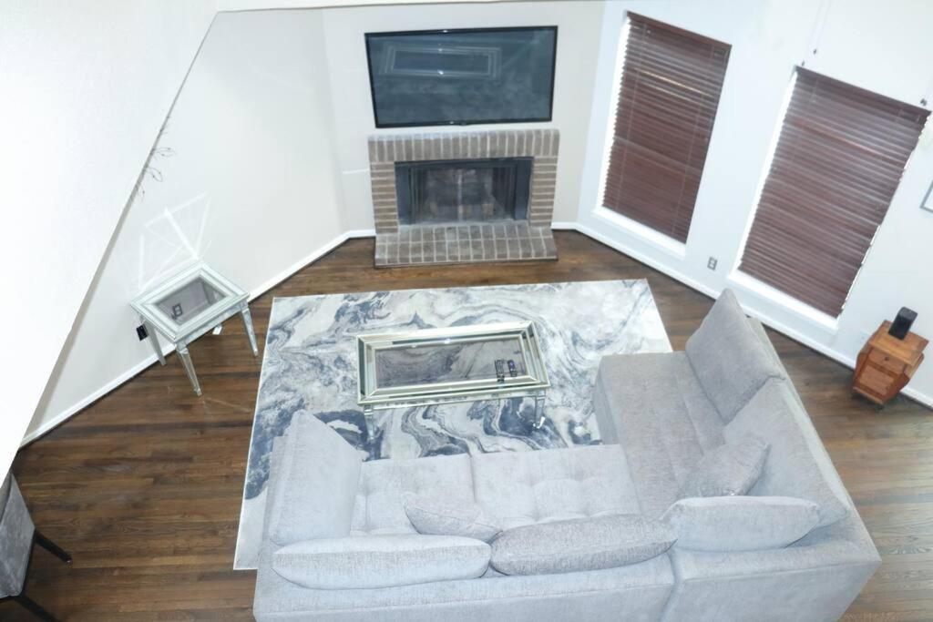 2 Bdr With Workspace & Patio In Montrose Villa Houston Exterior foto